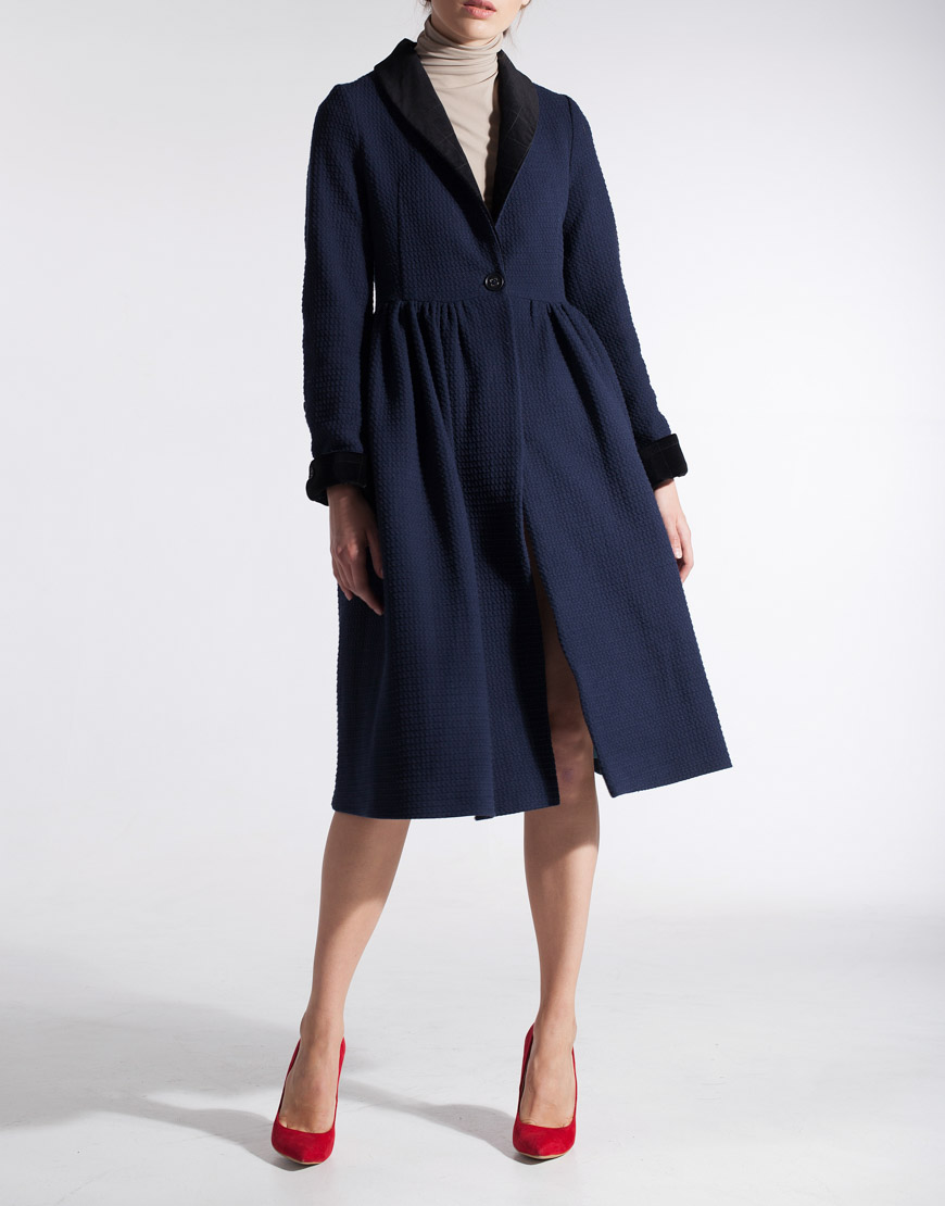 Пальто с пышной юбкой
Пальто с пышной юбкой