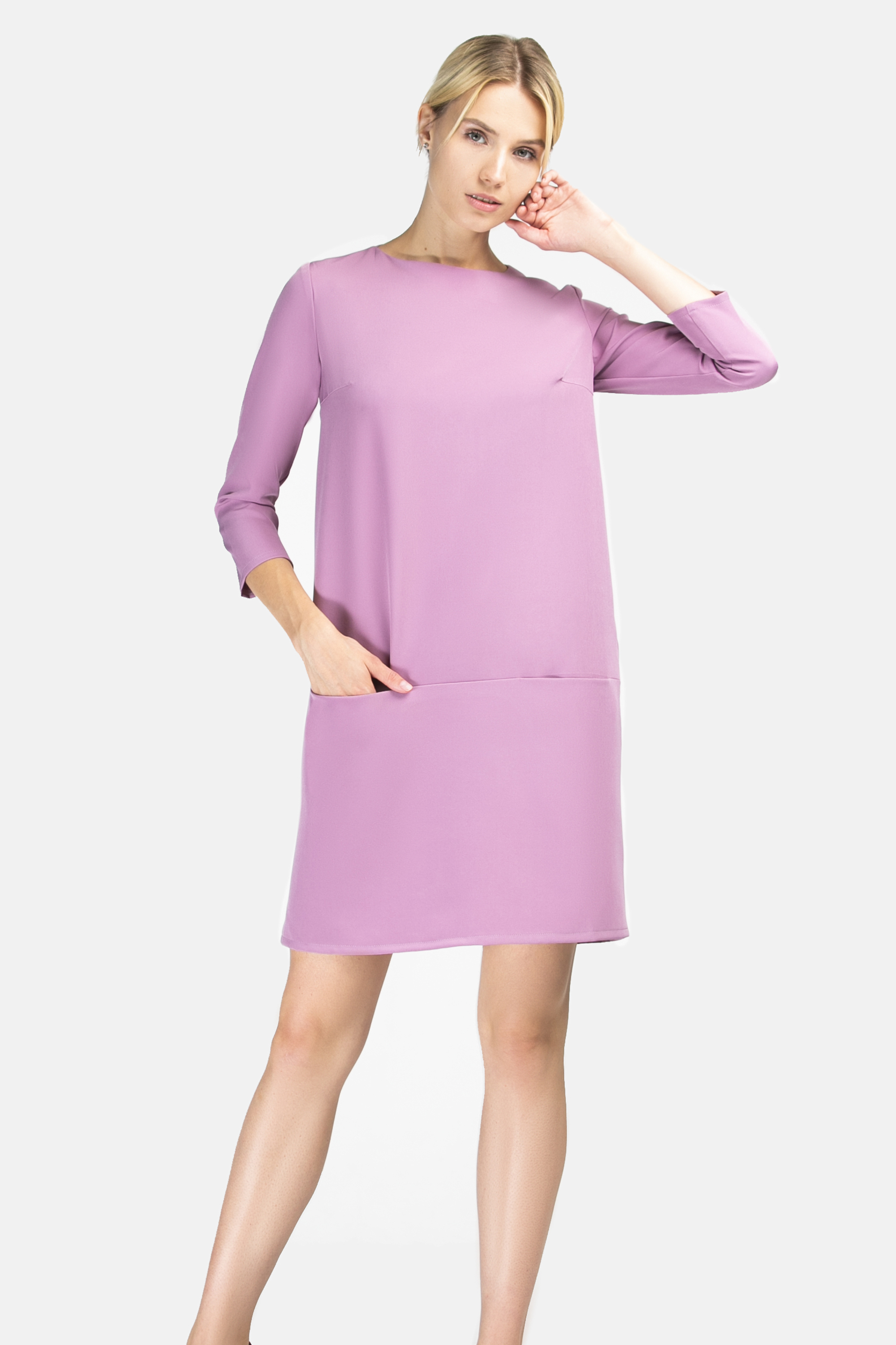 Платье мини с карманами 
Платье мини с карманами