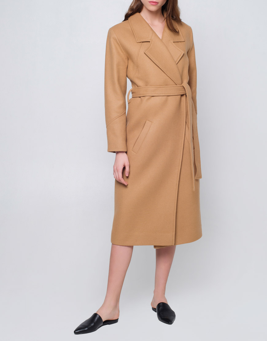 

Двубортное пальто из шерсти