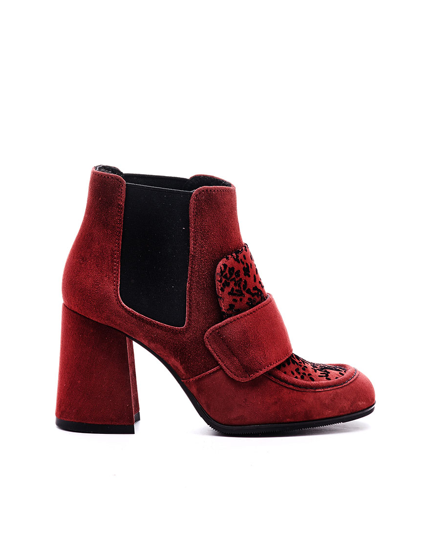 

Замшевые ботинки dark red