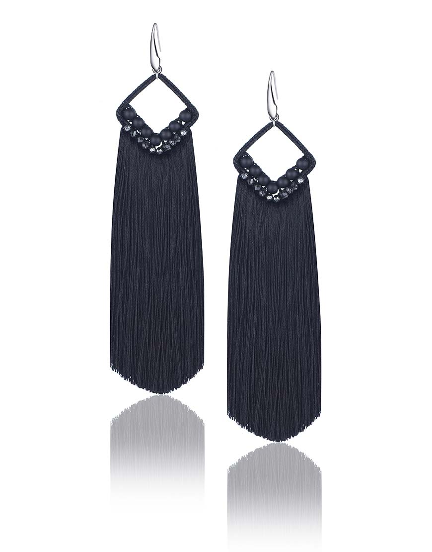 

серьги из шелковой нити, шунгита и Swarovski