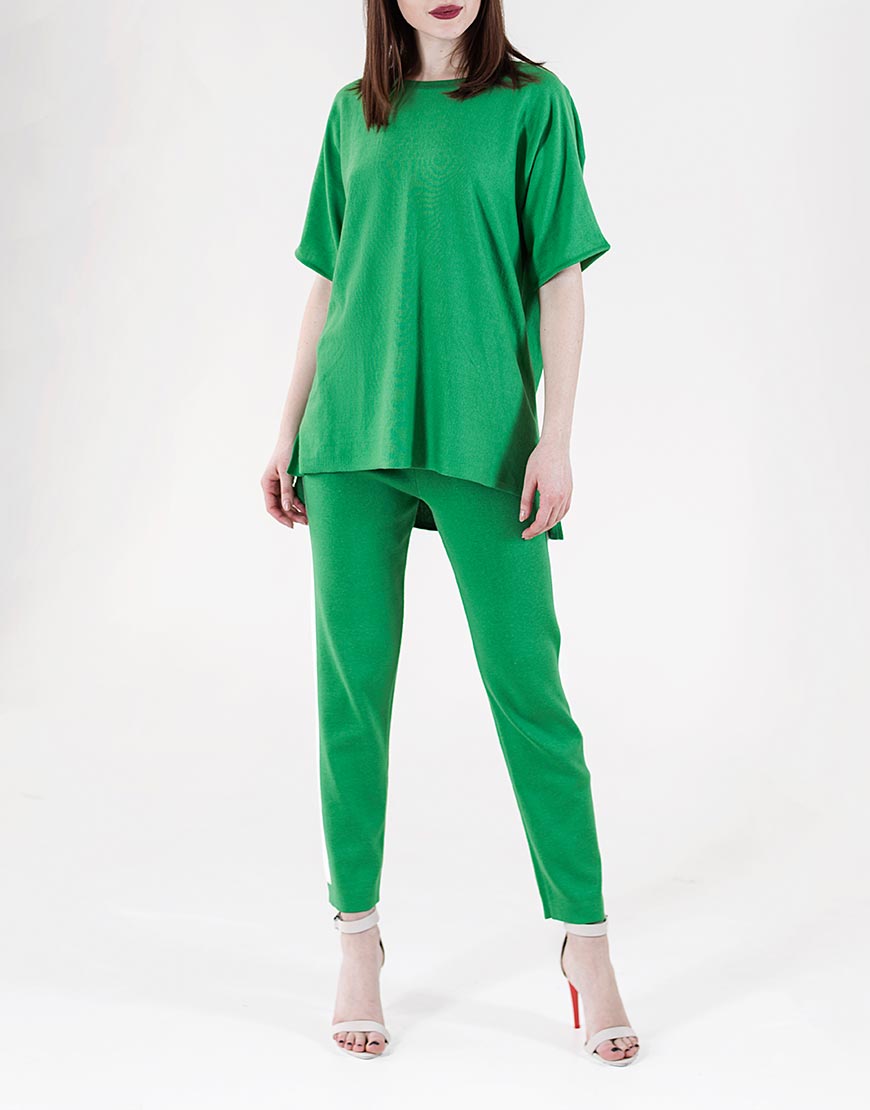 

Футболка oversize c разрезами