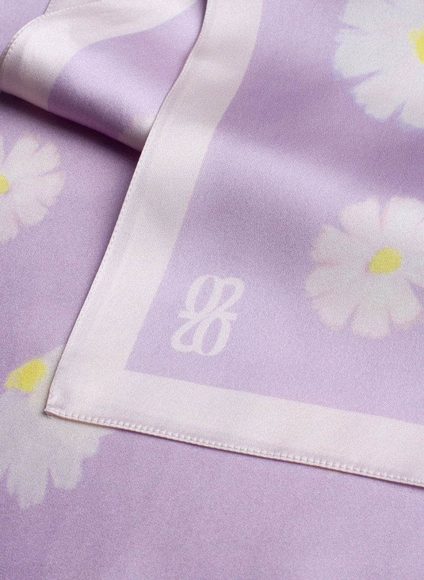 Шелковый платок с эксклюзивным принтом 100х100 см 0202_30039-1, фото 1 - в интернет магазине KAPSULA