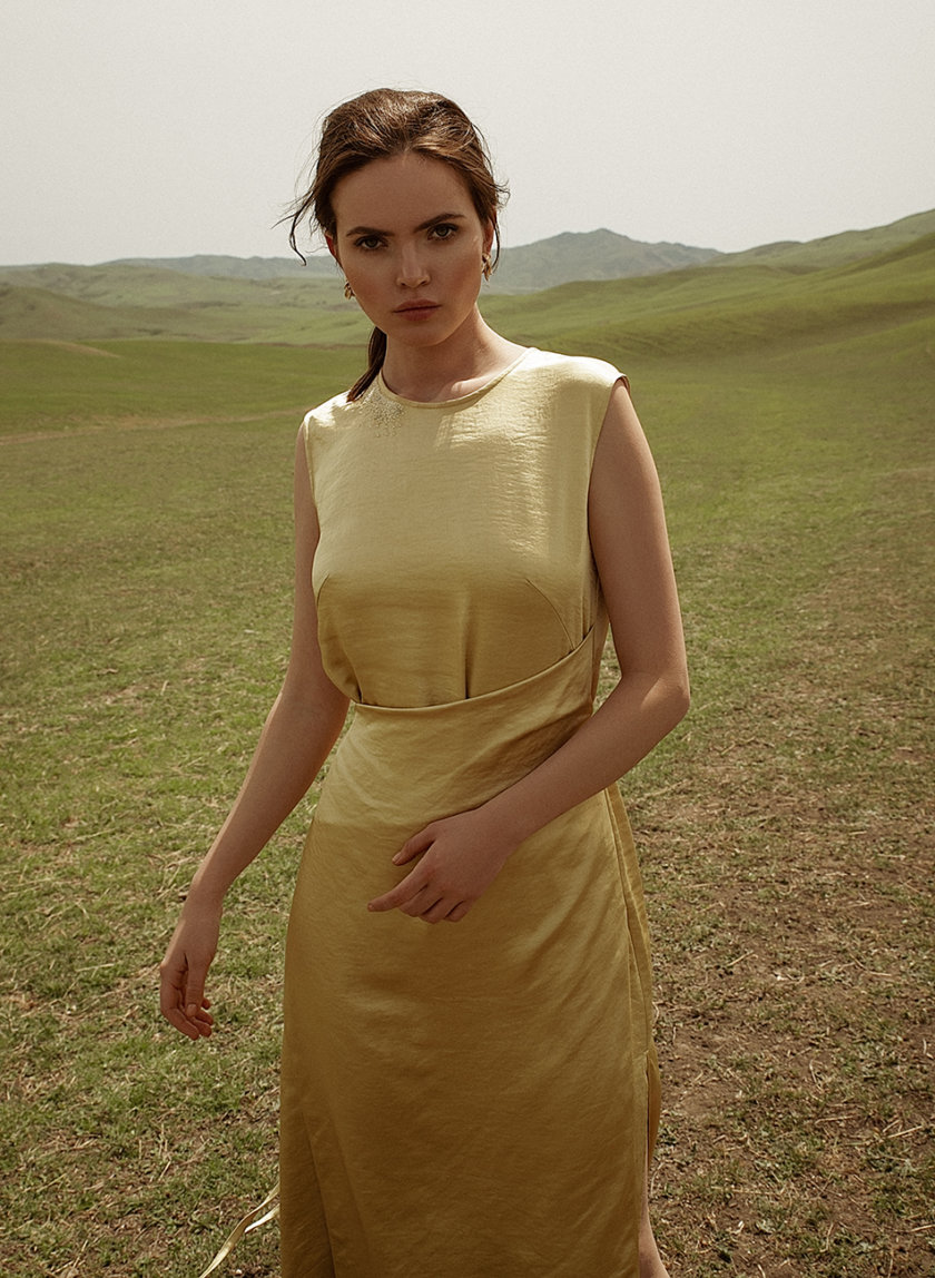Платье миди с вышивкой WNDR_ss21_sye_04, фото 1 - в интернет магазине KAPSULA