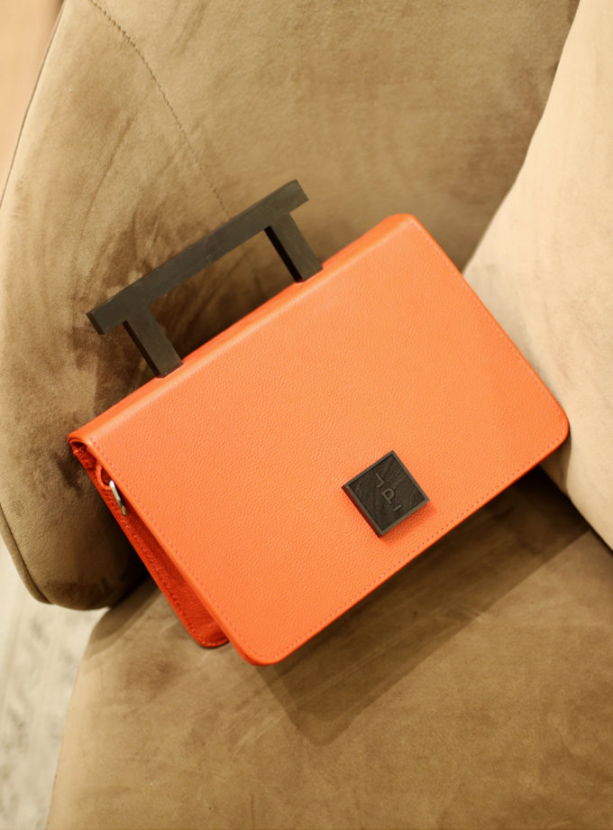 Кожаная сумка Medium Nicole in terracotta LPR_NI-BA-M-terracotta, фото 1 Кожаная сумка Medium Nicole in terracotta LPR_NI-BA-M-terracotta, фото 1 - в интернет магазине KAPSULA