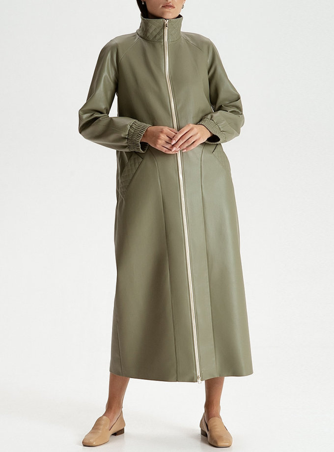 Плащ из эко-кожи pistachio WNDR_fw21_elf_04, фото 1 - в интернет магазине KAPSULA