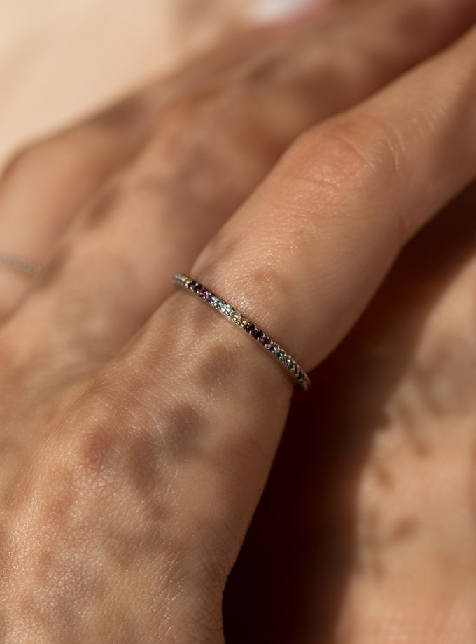Тонкое кольцо с дорожкой из камней BRND_РКС00026, фото 1 - в интернет магазине KAPSULA
