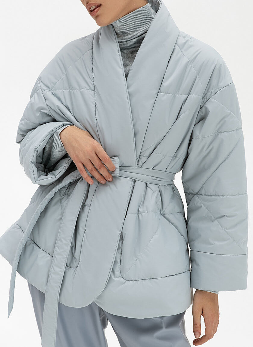 Укороченный пуховик-кимоно Blue-gray WNDR_fw21_fw22_plgb_04, фото 1 - в интернет магазине KAPSULA