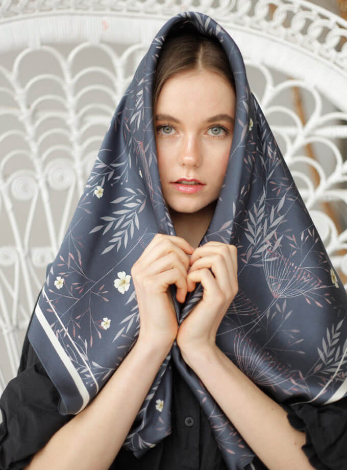 Шелковый платок Иней в тени 100х100 KL_B_2002, фото 1 - в интернет магазине KAPSULA
