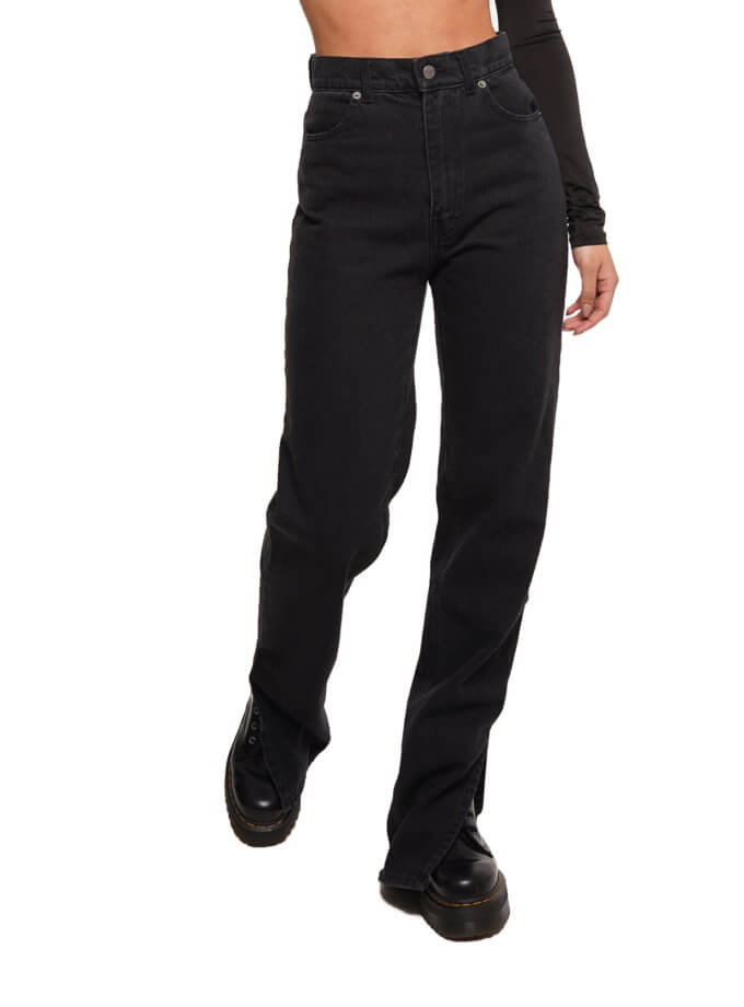 Бавовняні джинси з розрізами WNDM_sp21-jnswr-black, фото 1 - в интернет магазине KAPSULA