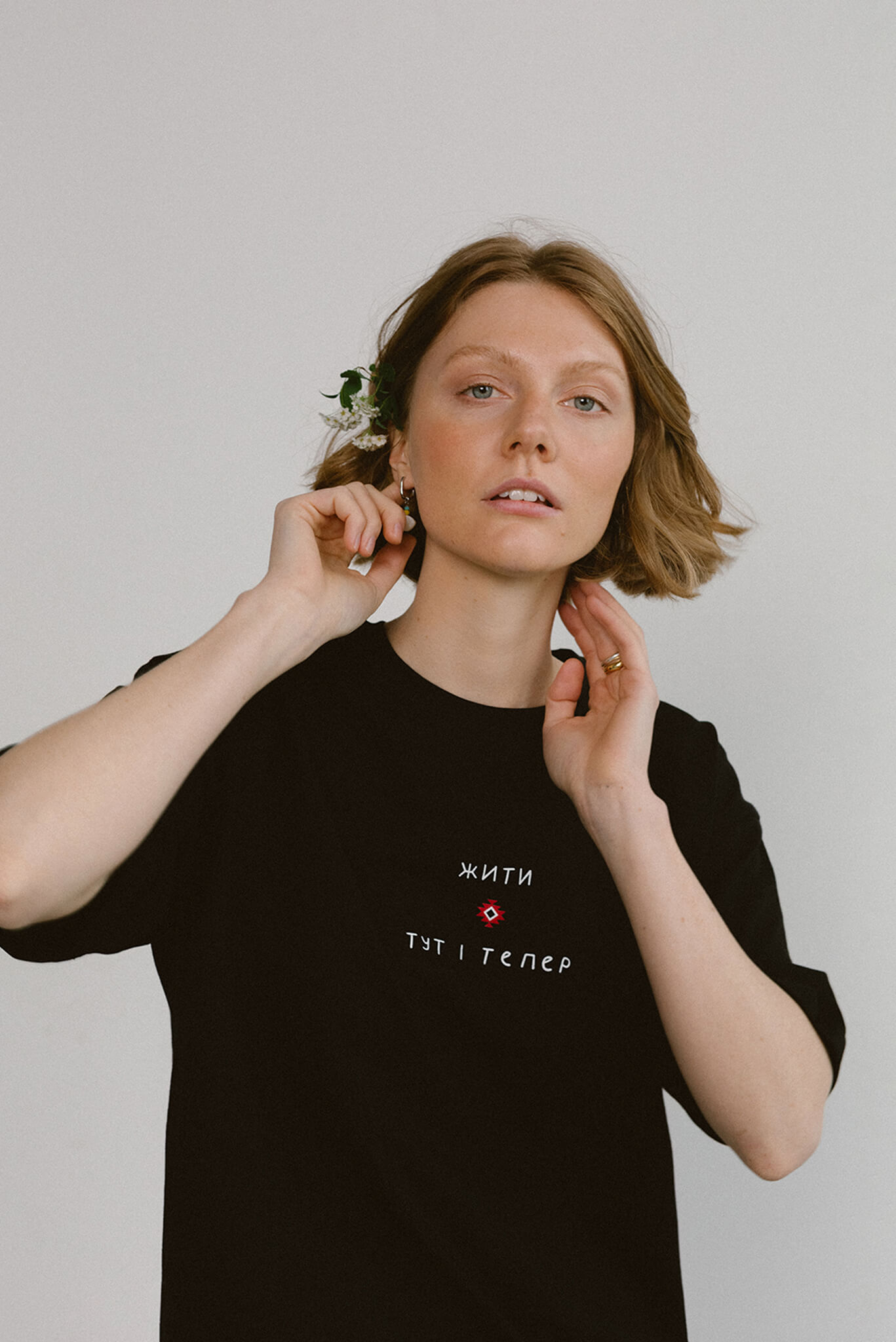 Футболка жіноча чорна вишивка жити BLCN_929, фото 1 Футболка жіноча чорна вишивка жити BLCN_929, фото 1 - в интернет магазине KAPSULA