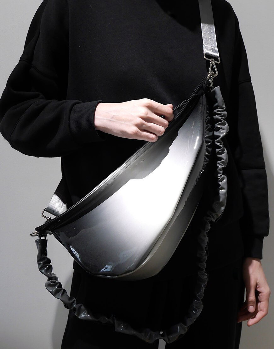 Сумка Напівмісяць сірий градієнт STLLT_STHBGNG, фото 1 Сумка Напівмісяць сірий градієнт STLLT_STHBGNG, фото 1 - в интернет магазине KAPSULA