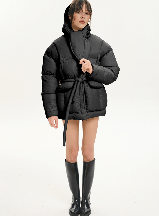 Пухокуртка з капюшоном-хустиною чорна SHP-puhokurtka-black, фото 1 - в интернет магазине KAPSULA