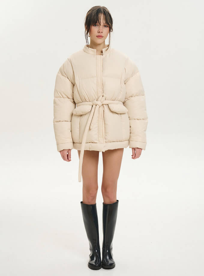 Пухокуртка з капюшоном-хустиною молочна SHP-parka-minimilk-1, фото 1 - в интернет магазине KAPSULA