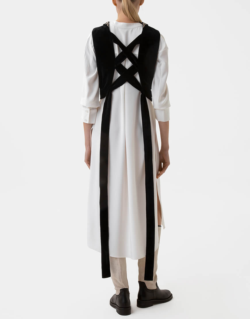 Вишитий жилет з коміром Яворівський дивоцвіт, темно-синій оксамит GPTV_GA_AA_1308, фото 1 Вишитий жилет з коміром Яворівський дивоцвіт, темно-синій оксамит GPTV_GA_AA_1308, фото 1 - в интернет магазине KAPSULA