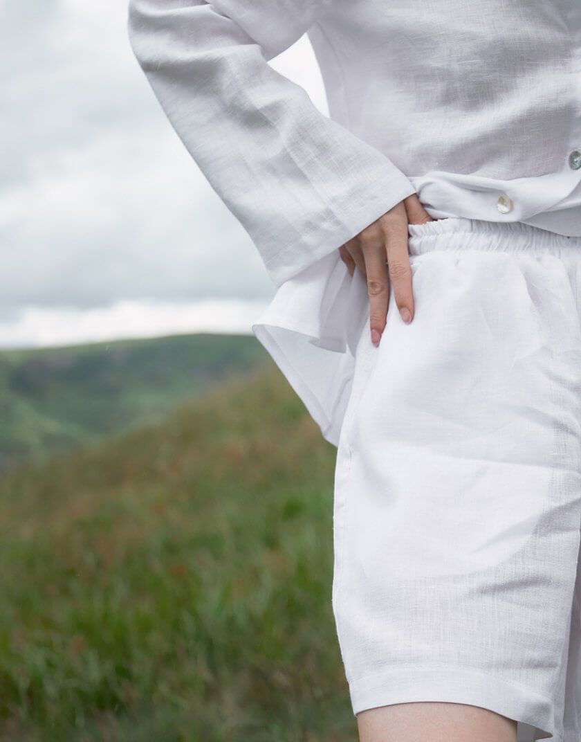 Костюм з льону вільного фасону-сорочка з шортами в білому кольорі з колекції Карпати GNZD_3OLSW-002-sh, фото 1 - в интернет магазине KAPSULA
