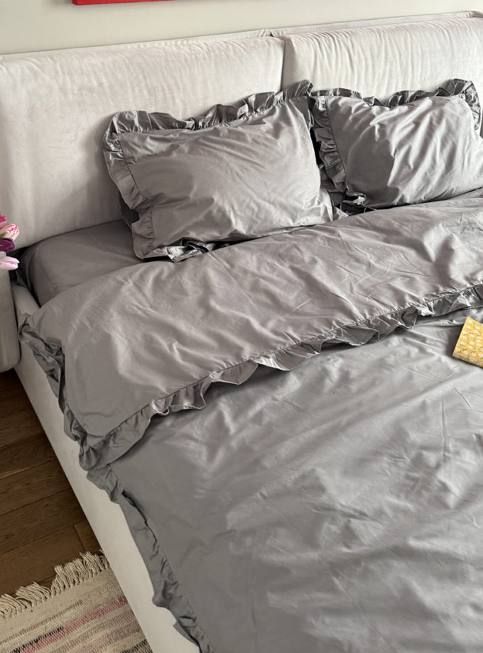 Постільна білизна з рюшами сірого кольору BEDCLZ_3921-1-1-1-2-1, фото 1 - в интернет магазине KAPSULA