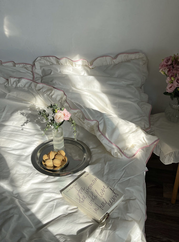 Комплект постільної білизни з рюшами та рожевим кантом BEDCLZ_3921-1-1-1-1, фото 1 - в интернет магазине KAPSULA