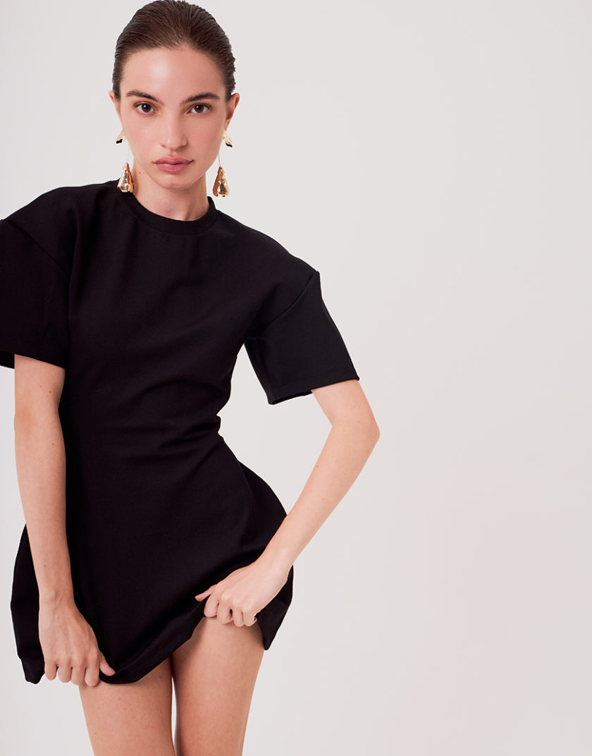 Сукня-футболка з плечима чорна WH_shldrstshrtdress-blc081, фото 1 - в интернет магазине KAPSULA