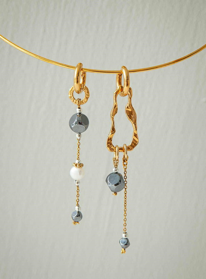 Сережки Frida Asymmetrical  Gold з гематитом та перлиною SMKSH_ E-010-A, фото 1 - в интернет магазине KAPSULA