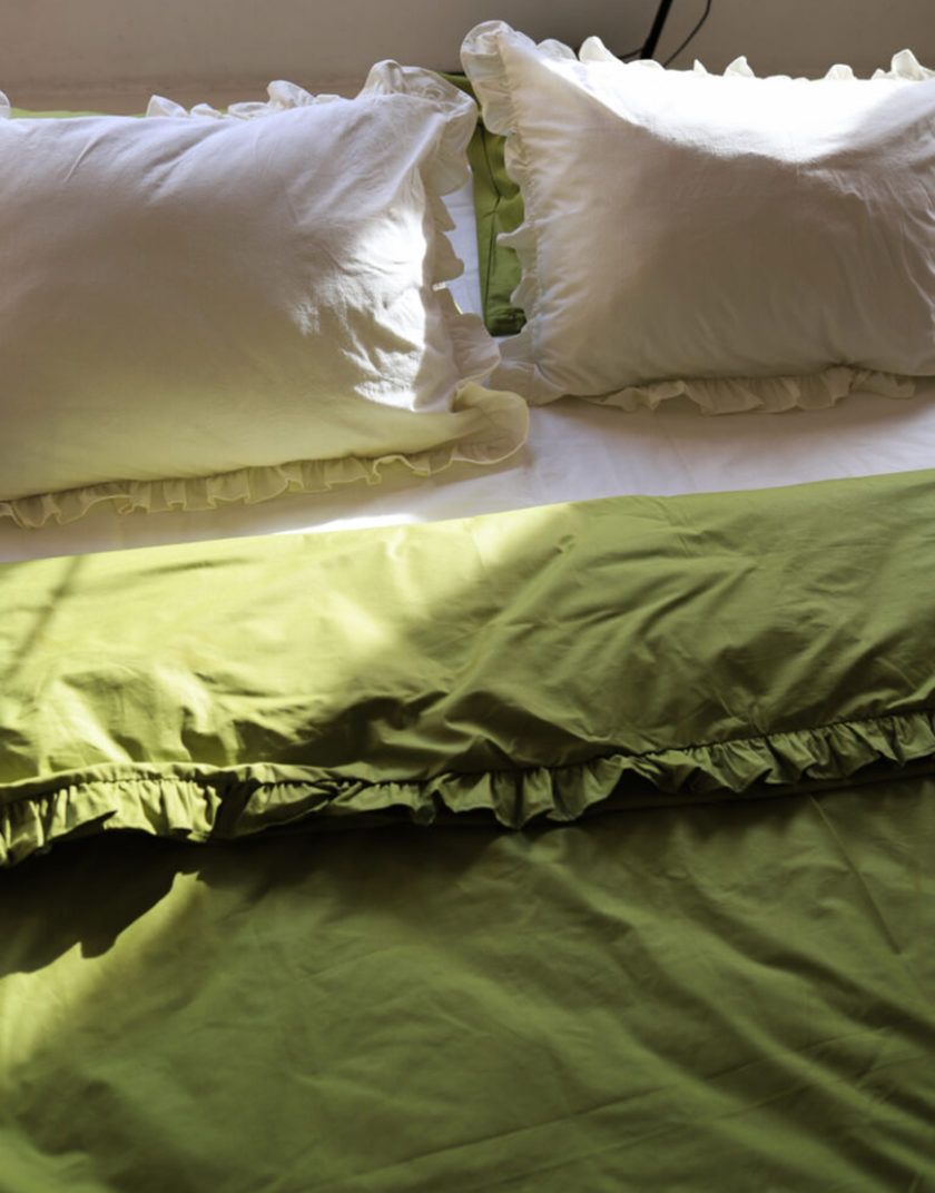 Комплект постільної білизни Ice matcha з рюшами BEDCLZ_3921-1-2-3-1, фото 1 - в интернет магазине KAPSULA