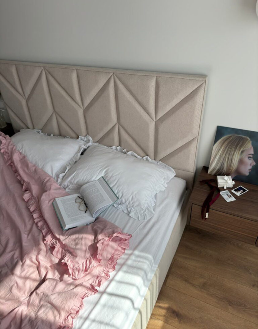 Комплект постільної білизни White+Pink з рюшами BEDCLZ_33921-1-2-3-1-1-1-2-1-1, фото 1 - в интернет магазине KAPSULA