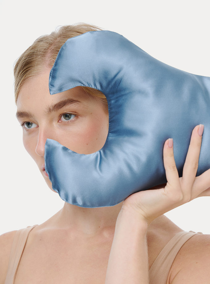 Анти-ейдж подушка KEY проти зморшків навколо очей блакитна MLD_pillow_1, фото 1 - в интернет магазине KAPSULA