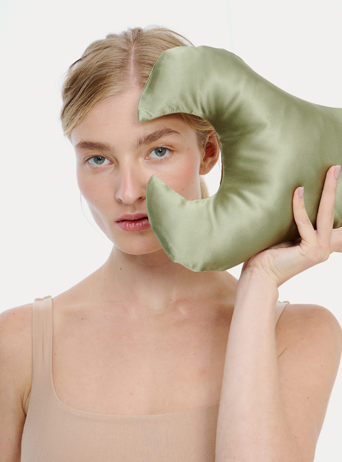 Анти-ейдж подушка Key проти зморшків навколо очей оливкова MLD_pillow_6, фото 1 - в интернет магазине KAPSULA