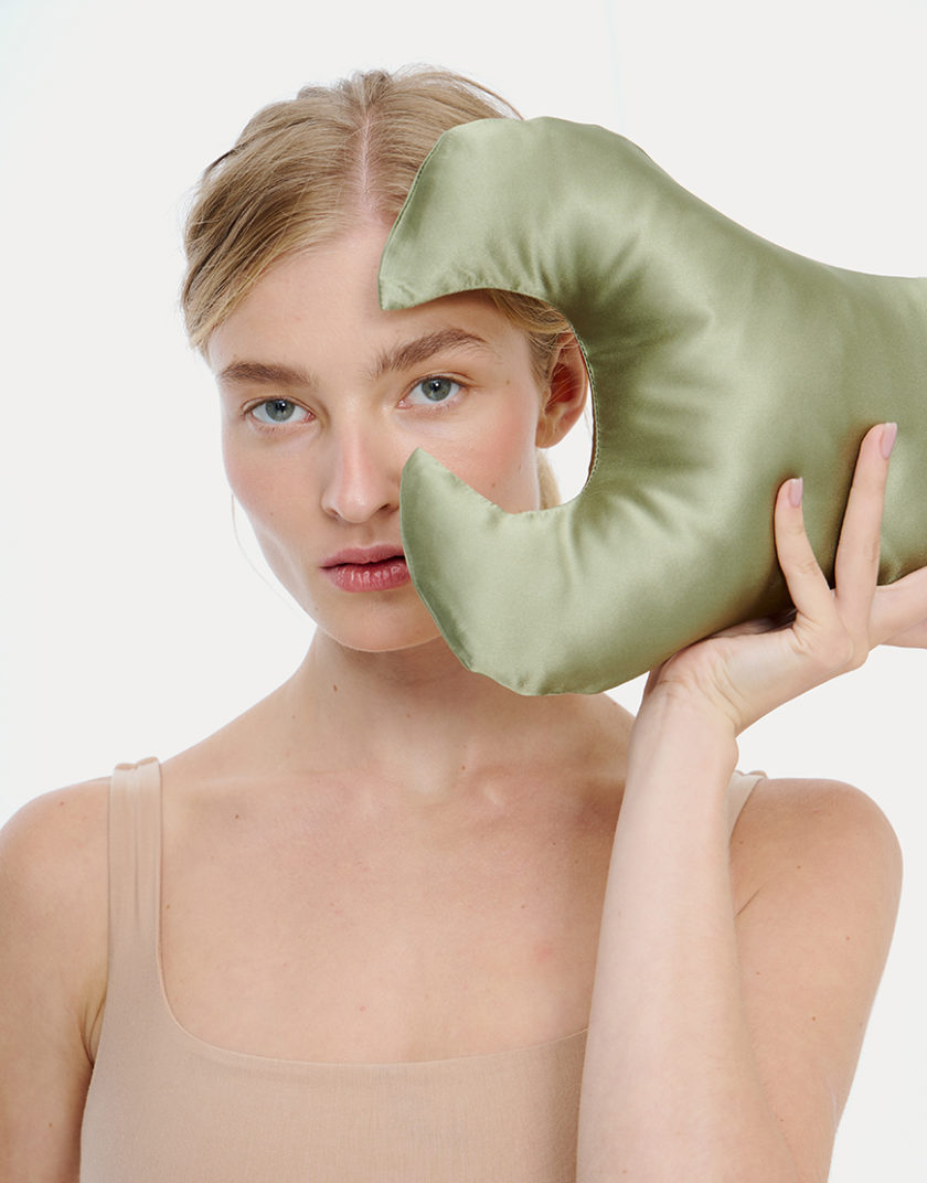 Анти-ейдж подушка Key проти зморшків навколо очей оливкова MLD_pillow_6, фото 1 - в интернет магазине KAPSULA