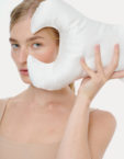 Анти-ейдж подушка KEY проти зморшків навколо очей біла MLD_pillow_3, фото 1 - в интернет магазине KAPSULA