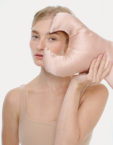 Анти-ейдж подушка Key проти зморшків навколо очей рожева MLD_pillow_4, фото 1 - в интернет магазине KAPSULA
