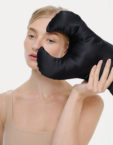 Анти-ейдж подушка KEY проти зморшків навколо очей чорна MLD_pillow_2, фото 1 - в интернет магазине KAPSULA
