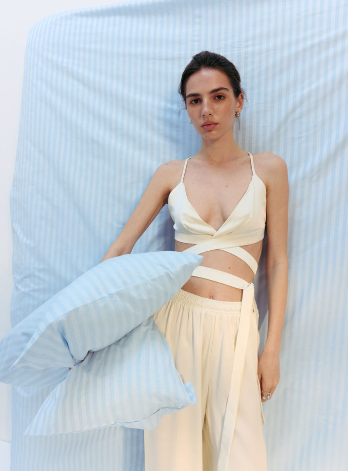 Топ із сатину з зав'язками молочний TLA_00003236, фото 1 Топ із сатину з зав'язками молочний TLA_00003236, фото 1 - в интернет магазине KAPSULA