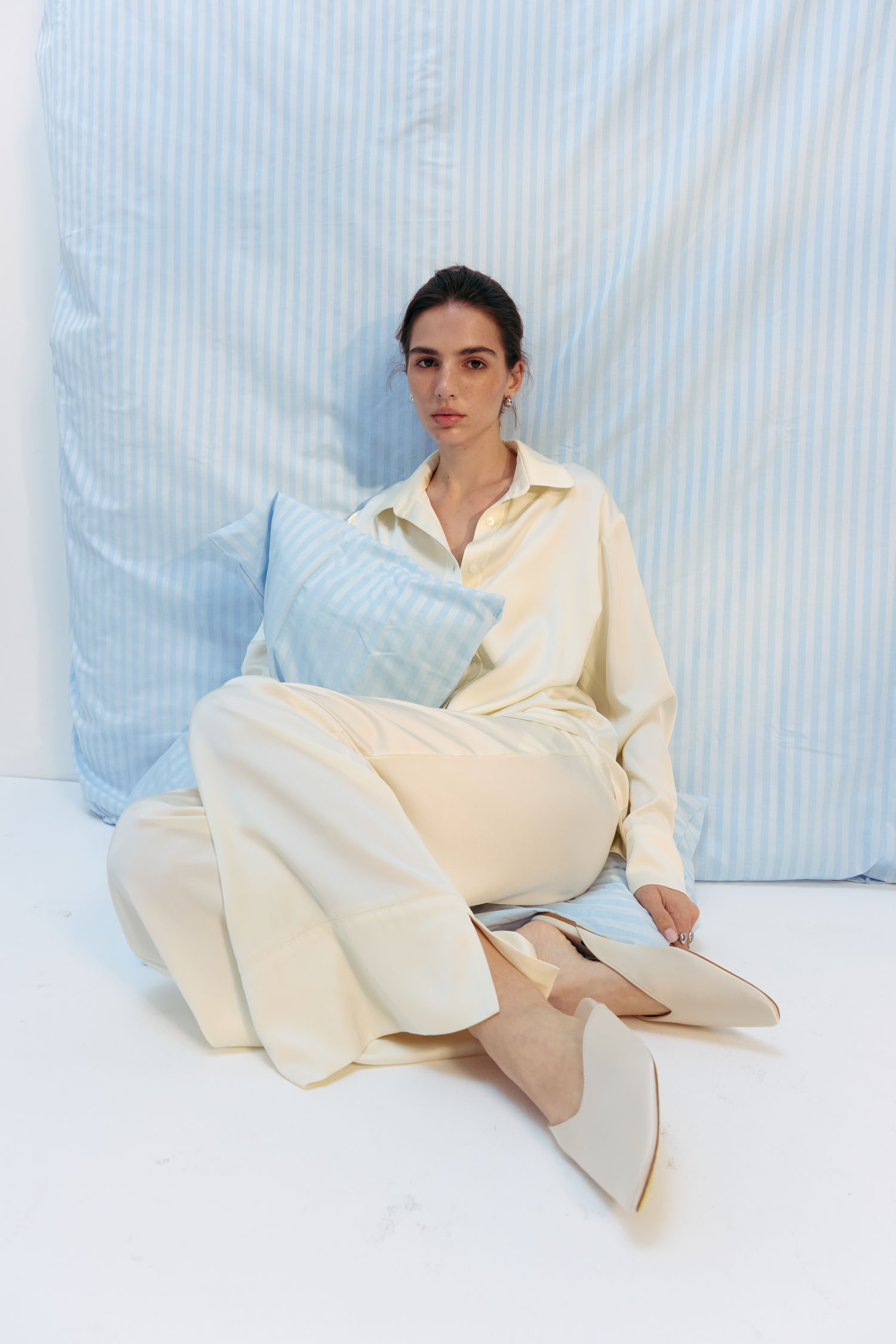 Сорочка прямого крою з сатину молочна TLA_00003238, фото 1 Сорочка прямого крою з сатину молочна TLA_00003238, фото 1 - в интернет магазине KAPSULA