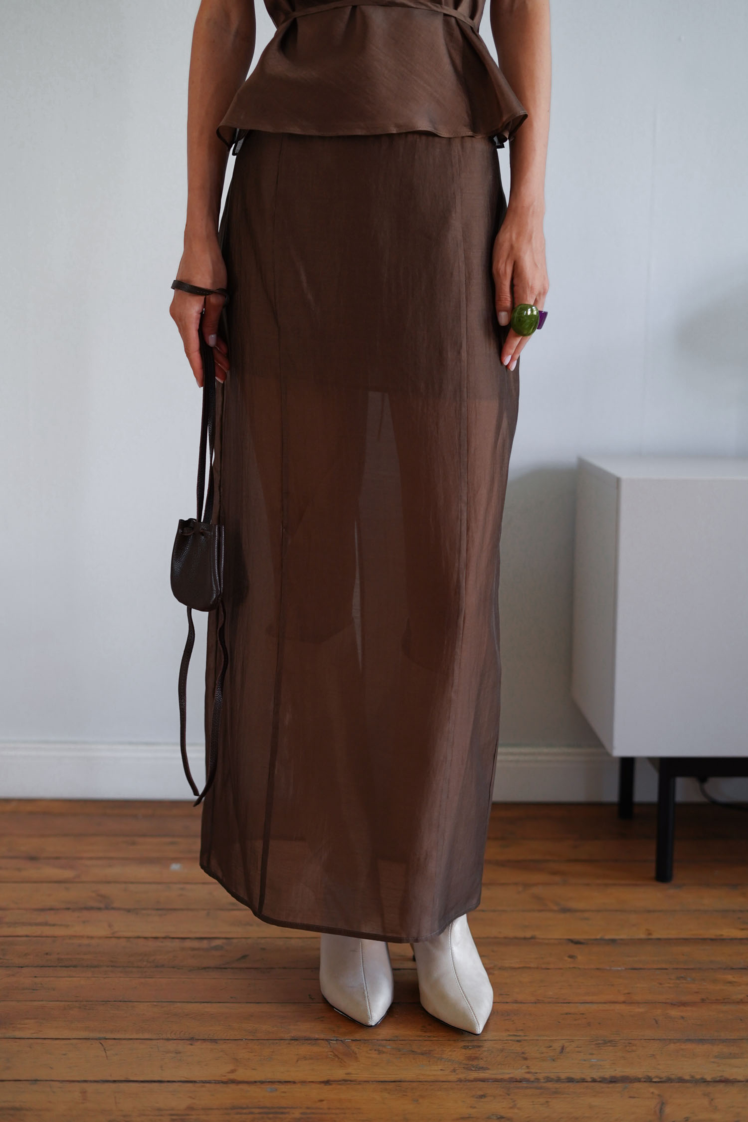 Спідниця максі напівпрозора з тенселу шоколадна TLA_00003315, фото 1 Спідниця максі напівпрозора з тенселу шоколадна TLA_00003315, фото 1 - в интернет магазине KAPSULA