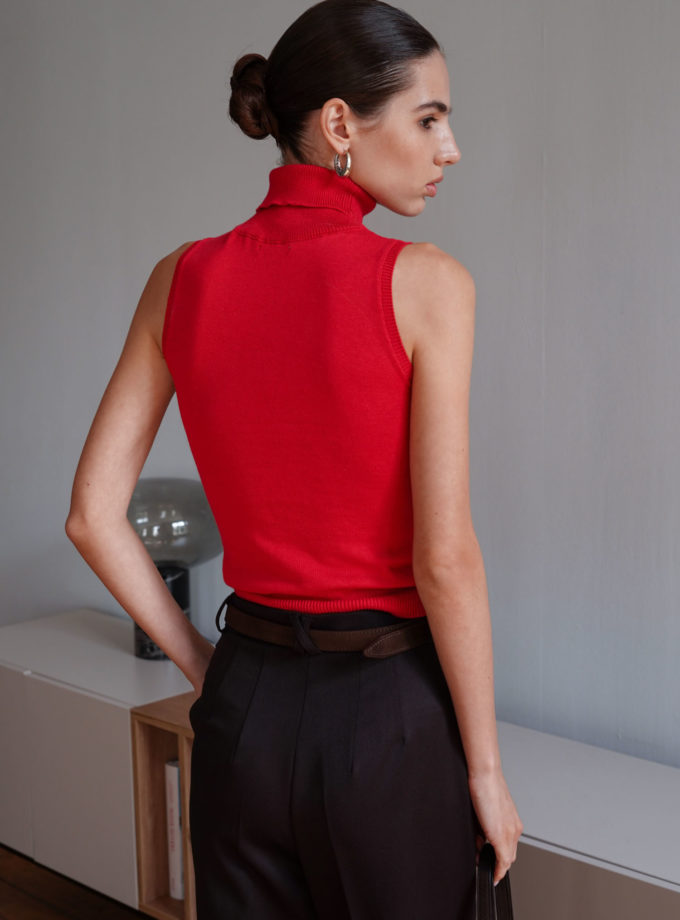 Трикотажний топ із високою горловиною червоний TLA_00003337, фото 1 Трикотажний топ із високою горловиною червоний TLA_00003337, фото 1 - в интернет магазине KAPSULA