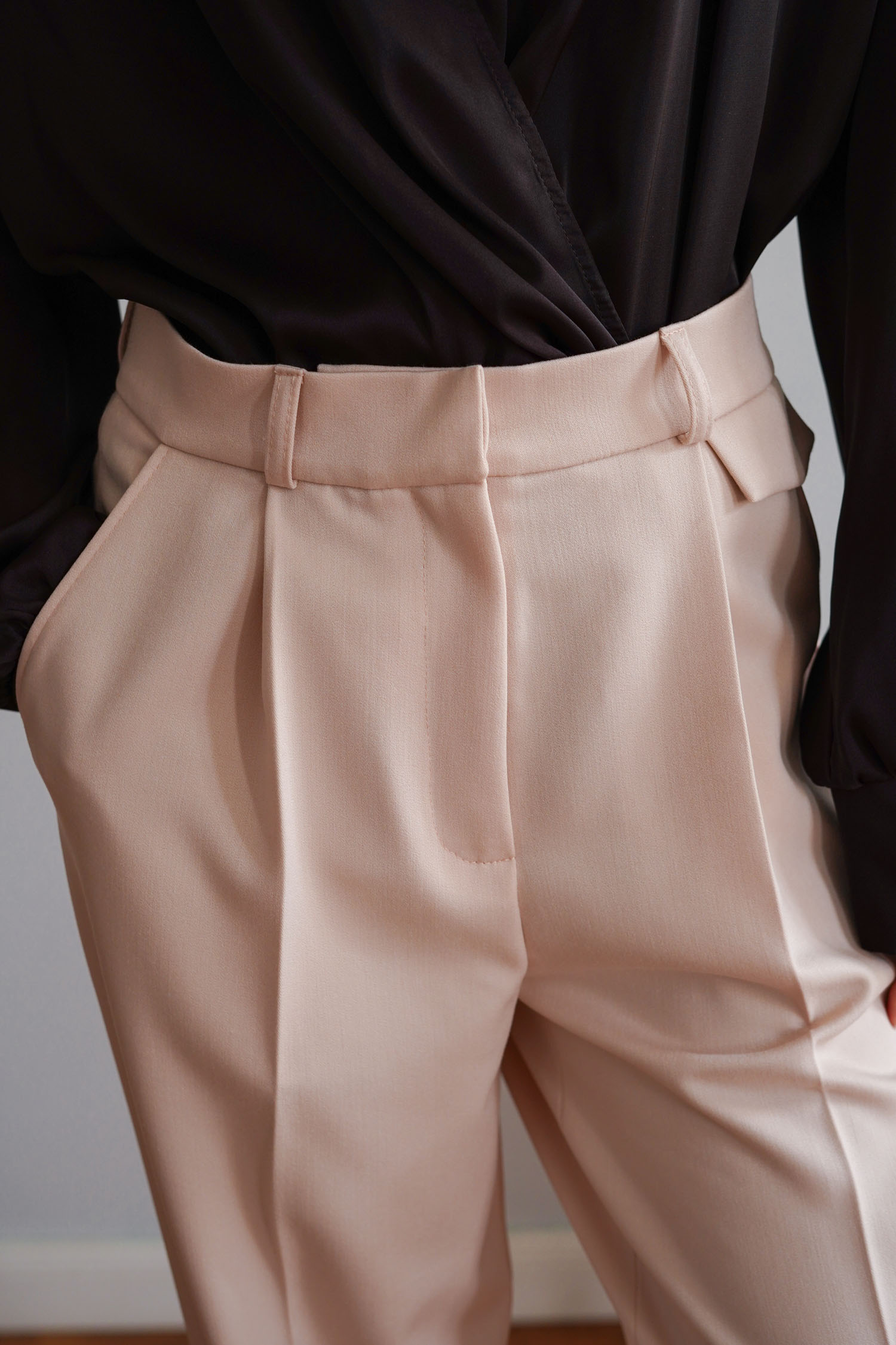 Брюки палаццо з декоративним клапаном кремові Modena TLA_00003354, фото 1 Брюки палаццо з декоративним клапаном кремові Modena TLA_00003354, фото 1 - в интернет магазине KAPSULA