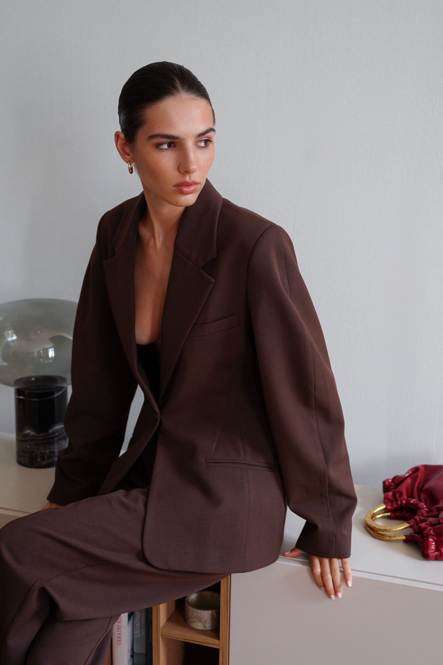 Жакет із об'ємними рукавами шоколадний TLA_00003371, фото 1 Жакет із об'ємними рукавами шоколадний TLA_00003371, фото 1 - в интернет магазине KAPSULA