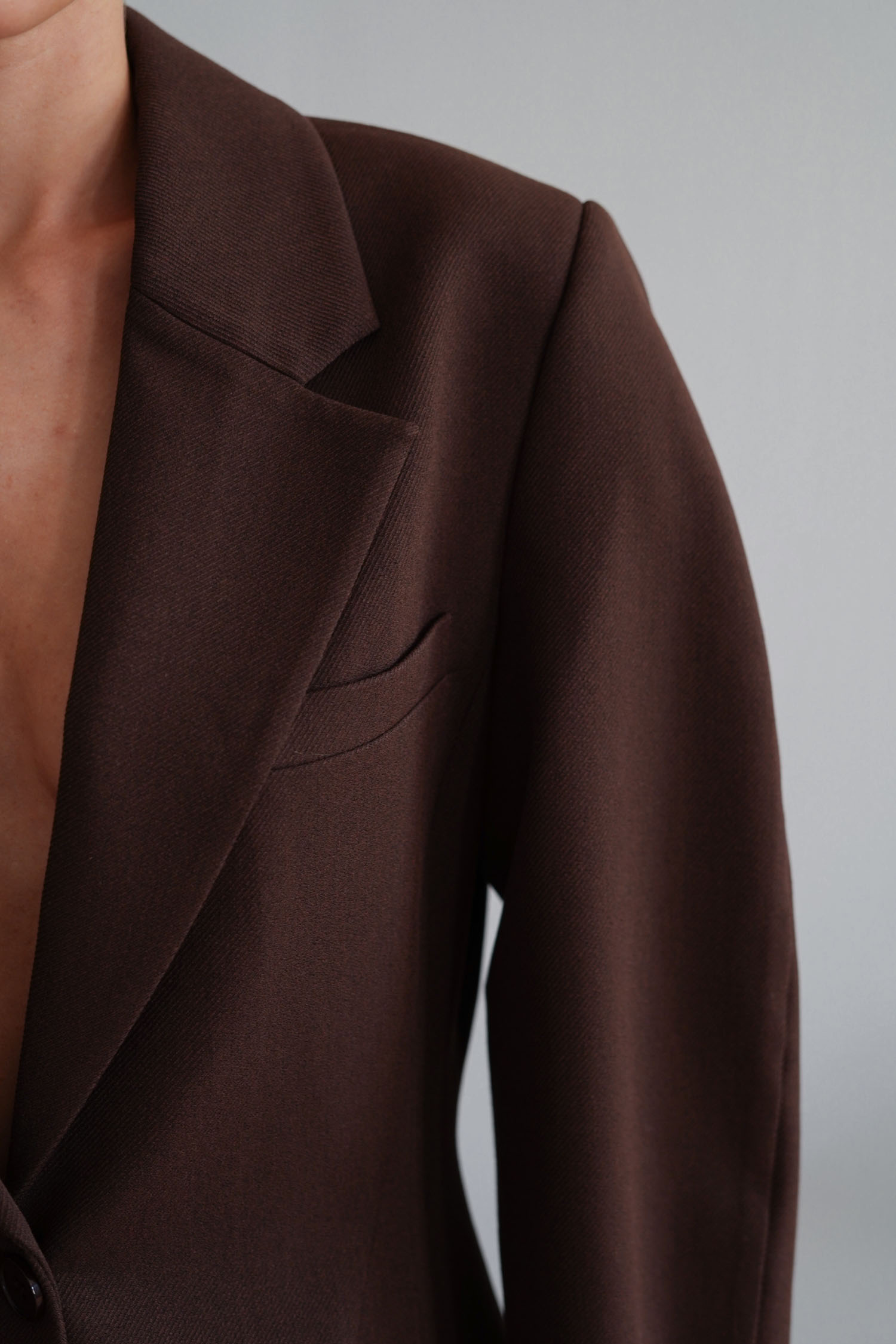 Жакет із об'ємними рукавами шоколадний TLA_00003371, фото 1 Жакет із об'ємними рукавами шоколадний TLA_00003371, фото 1 - в интернет магазине KAPSULA