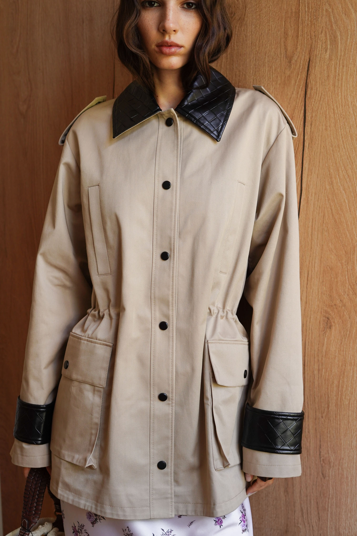 Куртка з декоративними вставками utility blazer бежева TLA_00003415, фото 1 Куртка з декоративними вставками utility blazer бежева TLA_00003415, фото 1 - в интернет магазине KAPSULA