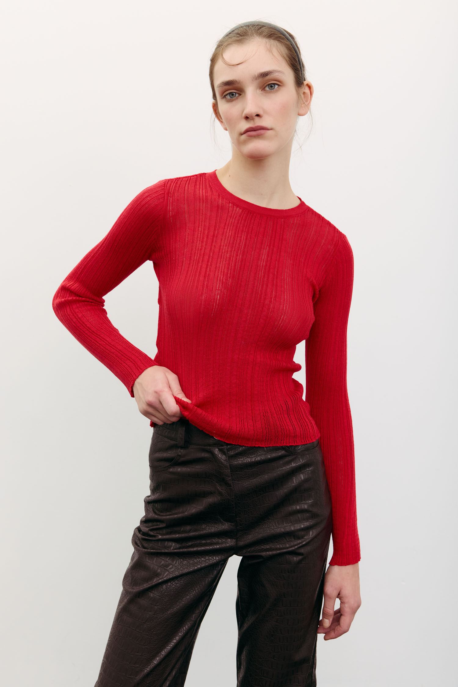 Джемпер напівпрозорий фактурний червоний TLA_00003429, фото 1 Джемпер напівпрозорий фактурний червоний TLA_00003429, фото 1 - в интернет магазине KAPSULA