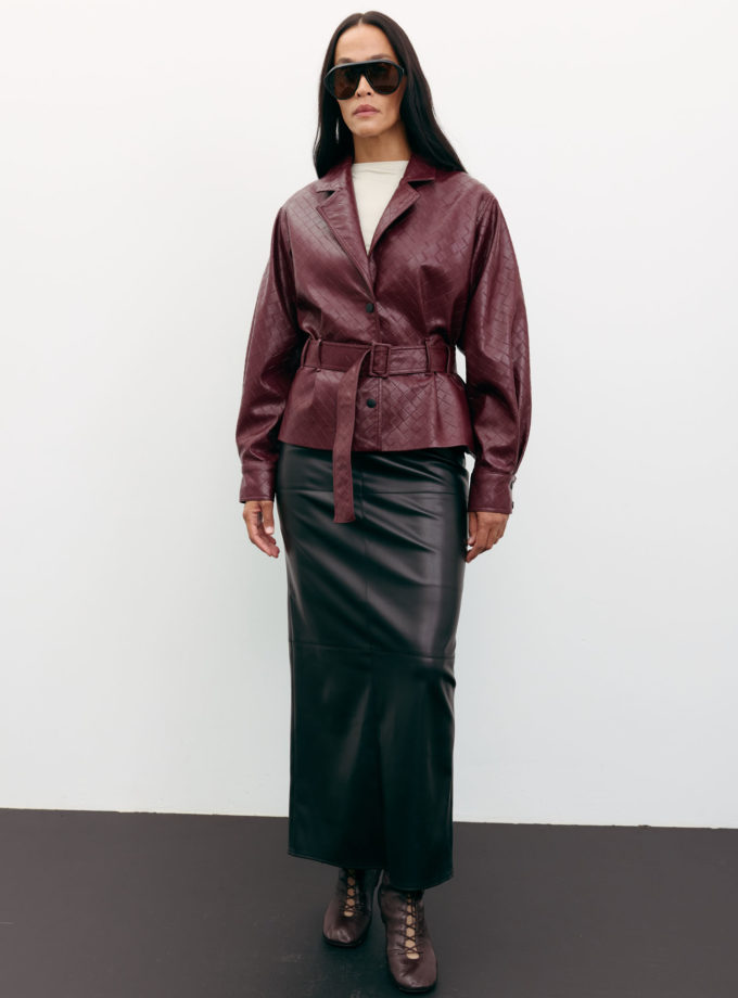 Куртка з фактурної еко-шкіри з поясом бордова TLA_00003491, фото 1 - в интернет магазине KAPSULA