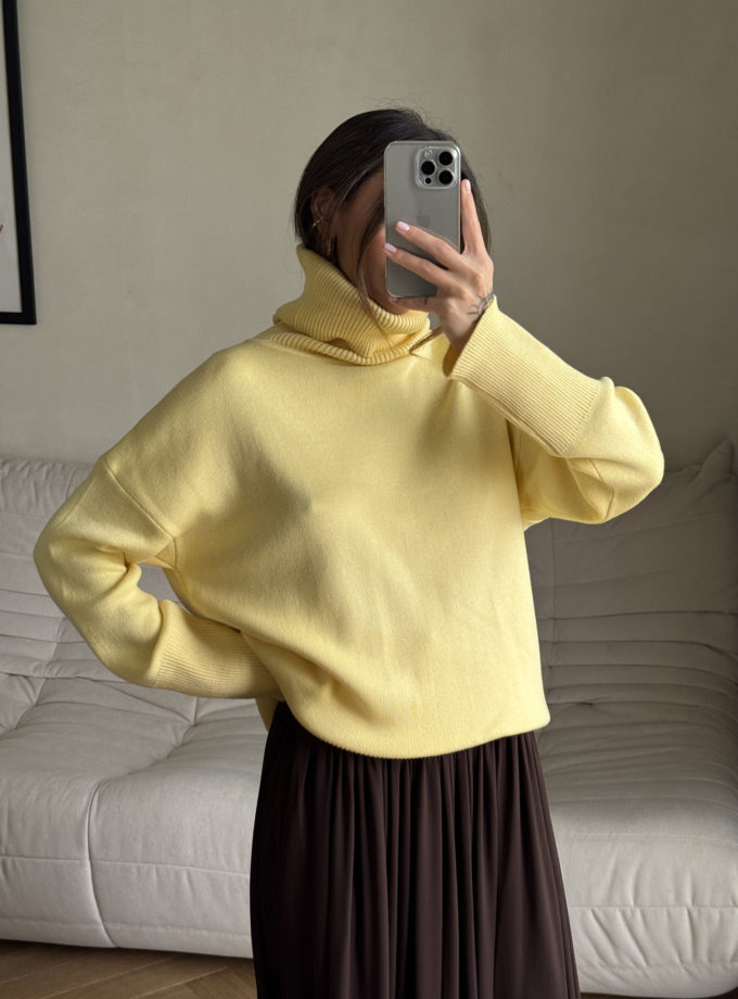 Трикотажний светр з об'ємною горловиною лимонний TLA_00003498, фото 1 Трикотажний светр з об'ємною горловиною лимонний TLA_00003498, фото 1 - в интернет магазине KAPSULA