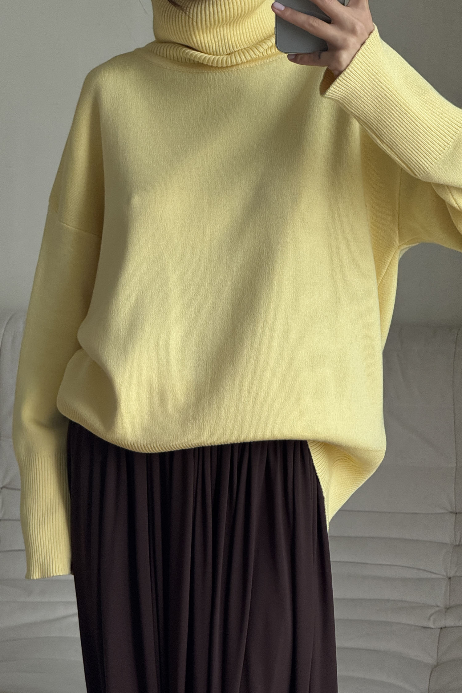 Трикотажний светр з об'ємною горловиною лимонний TLA_00003498, фото 1 Трикотажний светр з об'ємною горловиною лимонний TLA_00003498, фото 1 - в интернет магазине KAPSULA