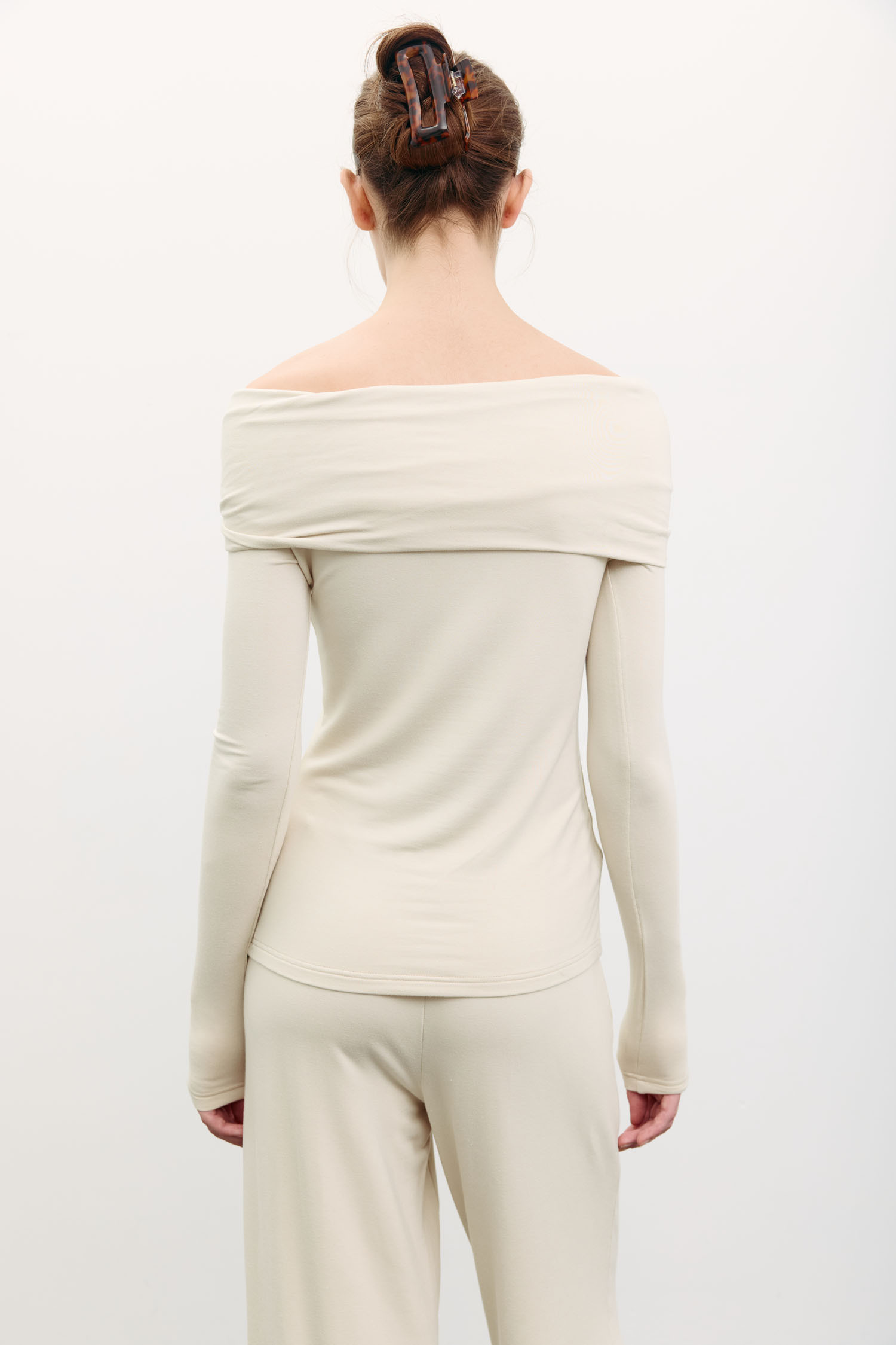 Лонгслів з відкритими плечима айворі TLA_00003504, фото 1 Лонгслів з відкритими плечима айворі TLA_00003504, фото 1 - в интернет магазине KAPSULA