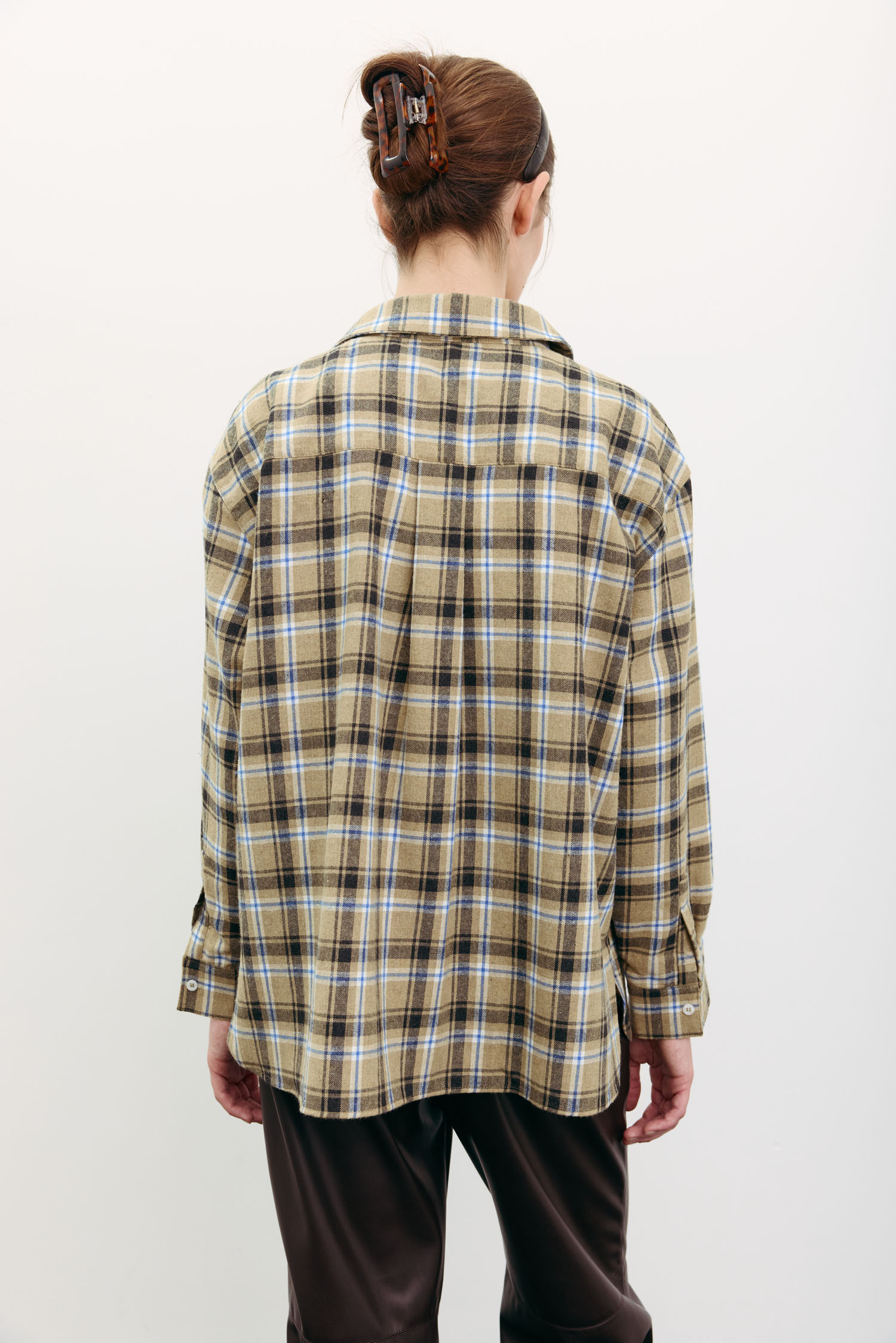 Сорочка в клітинку з декоративною кишенею бежева TLA_00003517, фото 1 Сорочка в клітинку з декоративною кишенею бежева TLA_00003517, фото 1 - в интернет магазине KAPSULA