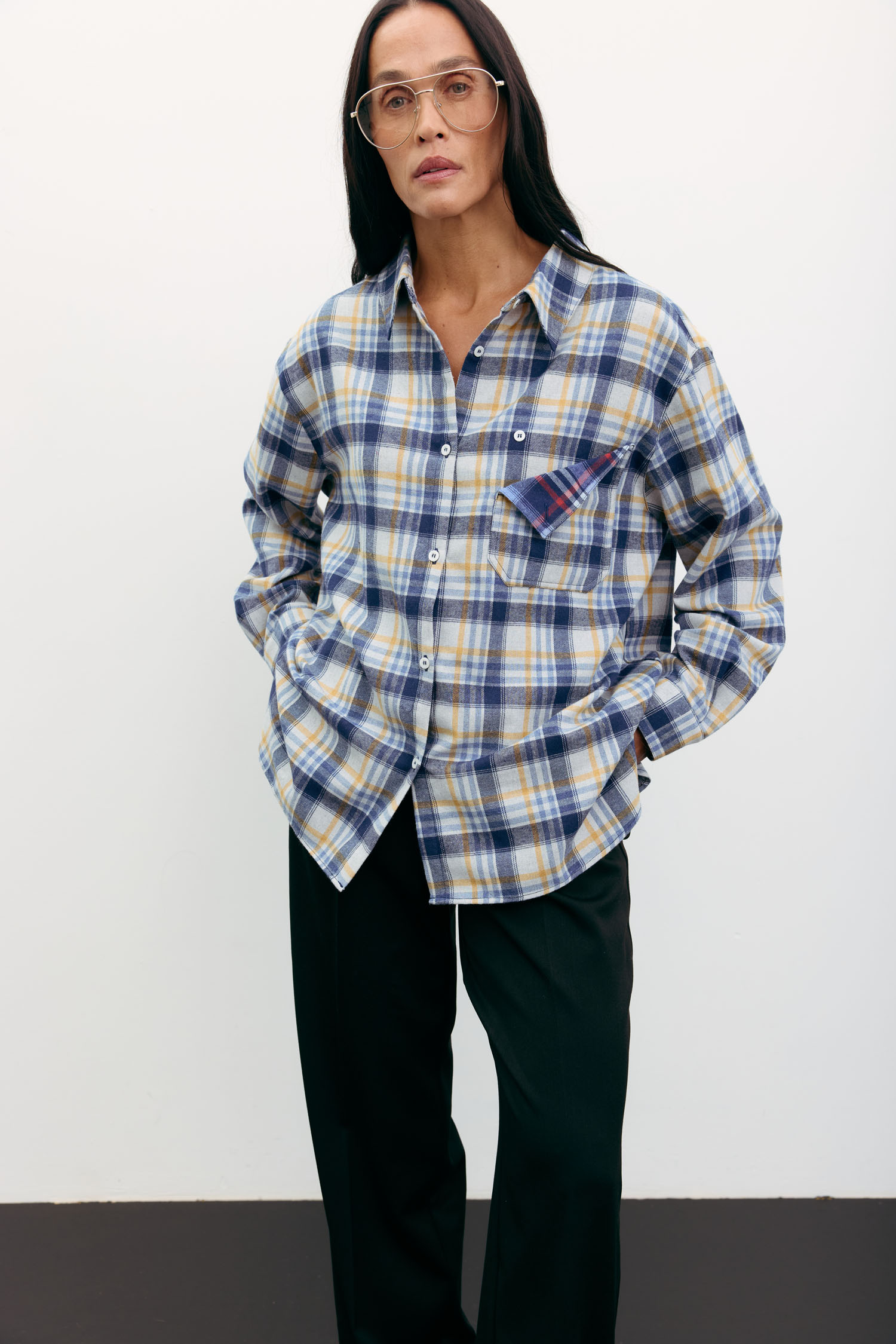 Сорочка в клітинку з декоративною кишенею світло-сіра TLA_00003519, фото 1 Сорочка в клітинку з декоративною кишенею світло-сіра TLA_00003519, фото 1 - в интернет магазине KAPSULA