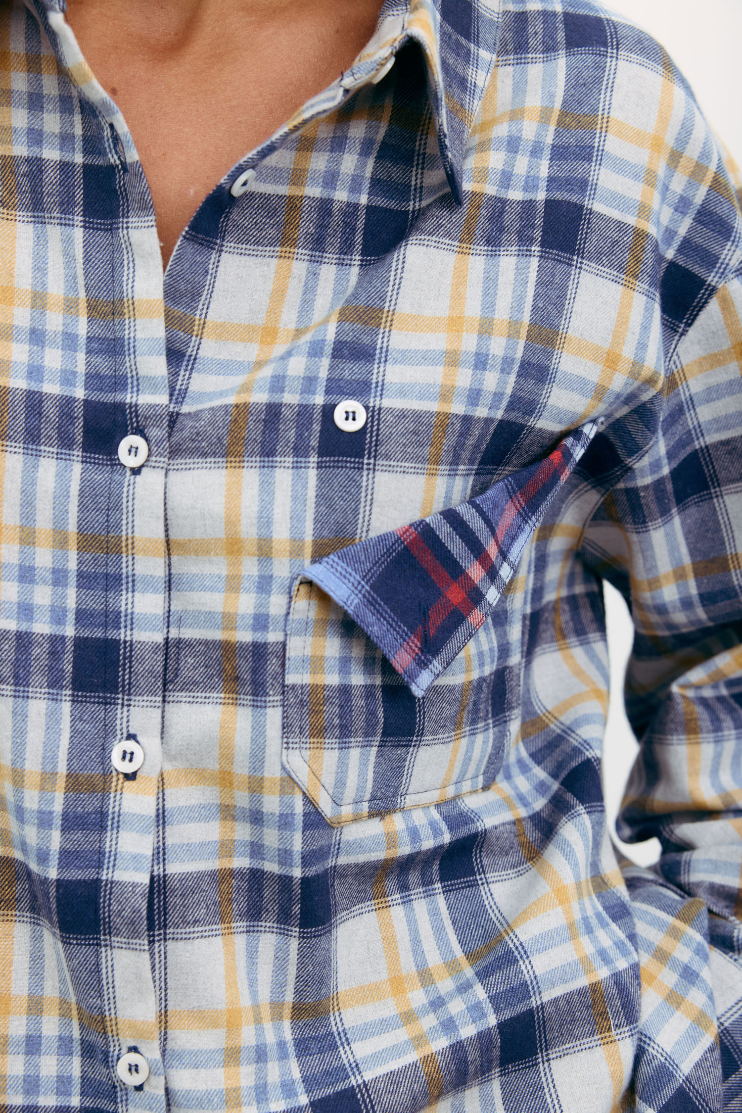 Сорочка в клітинку з декоративною кишенею світло-сіра TLA_00003519, фото 1 Сорочка в клітинку з декоративною кишенею світло-сіра TLA_00003519, фото 1 - в интернет магазине KAPSULA