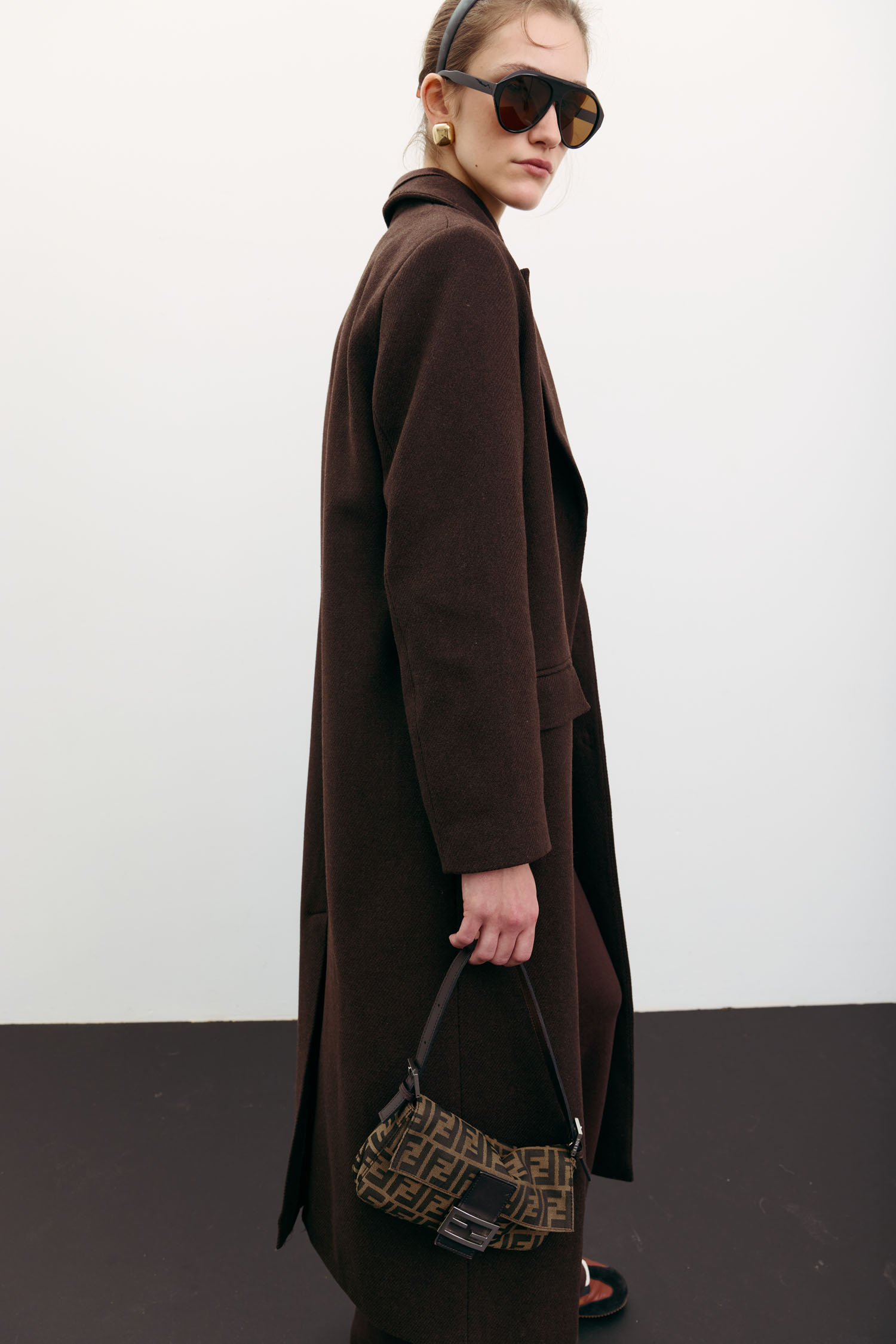 Пальто вовняне максі прямого крою шоколадне TLA_00003527, фото 1 Пальто вовняне максі прямого крою шоколадне TLA_00003527, фото 1 - в интернет магазине KAPSULA