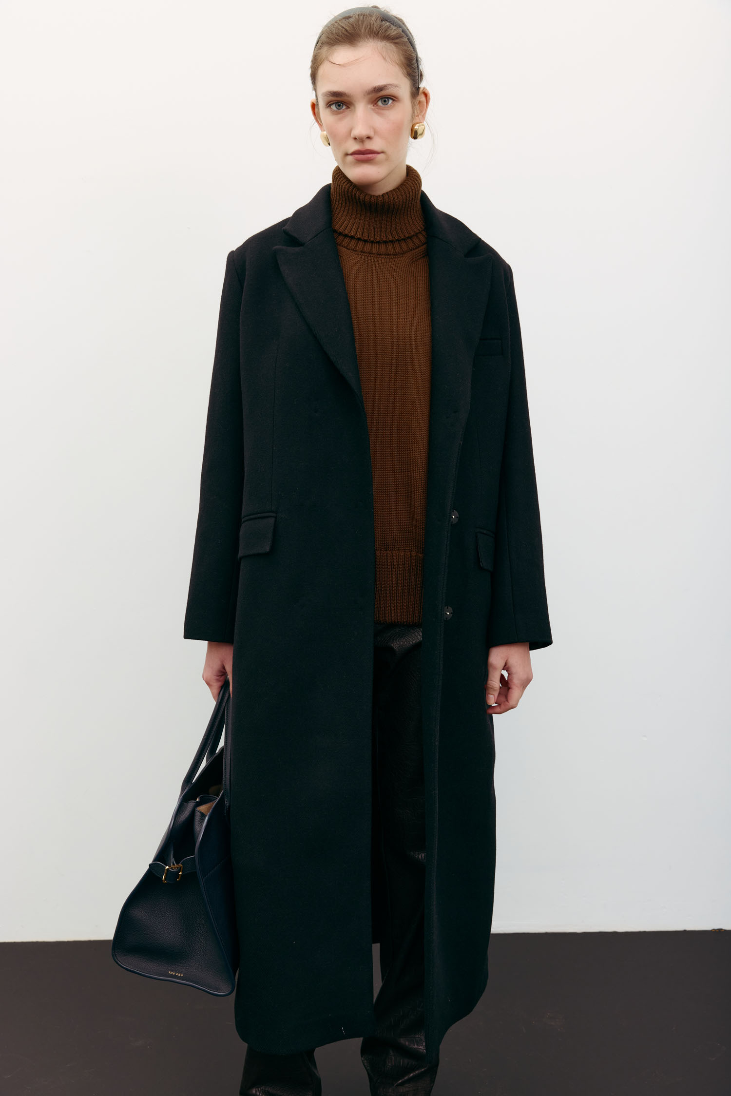 Пальто вовняне максі прямого крою чорне TLA_00003528, фото 1 Пальто вовняне максі прямого крою чорне TLA_00003528, фото 1 - в интернет магазине KAPSULA